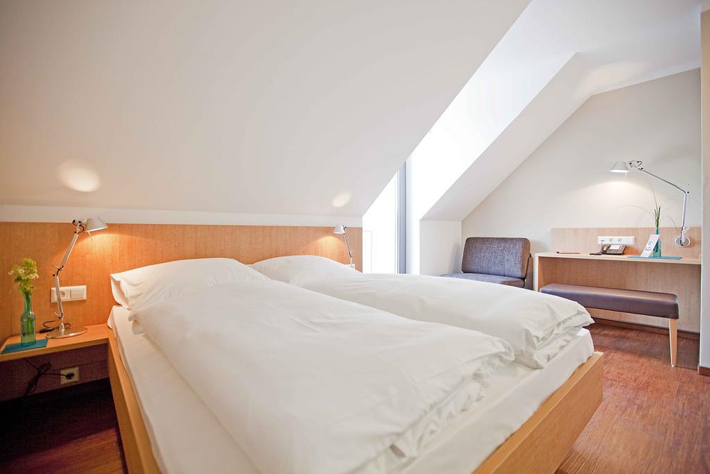 Sebcity Hotel Ellwangen Room photo